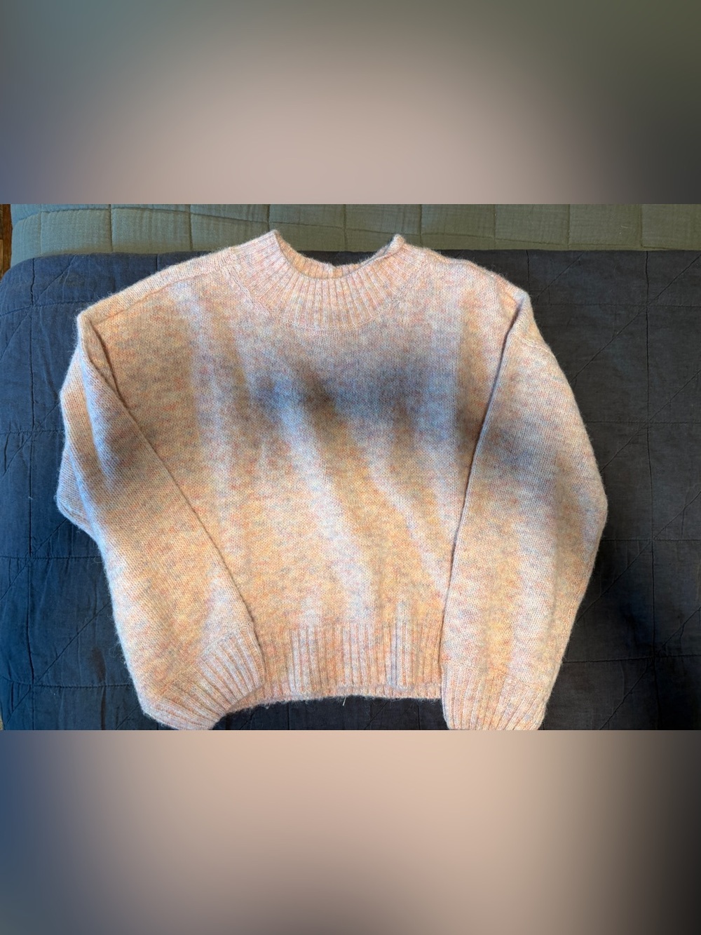 American Eagle Outfitters Heathered Peach Crewneck Sweater